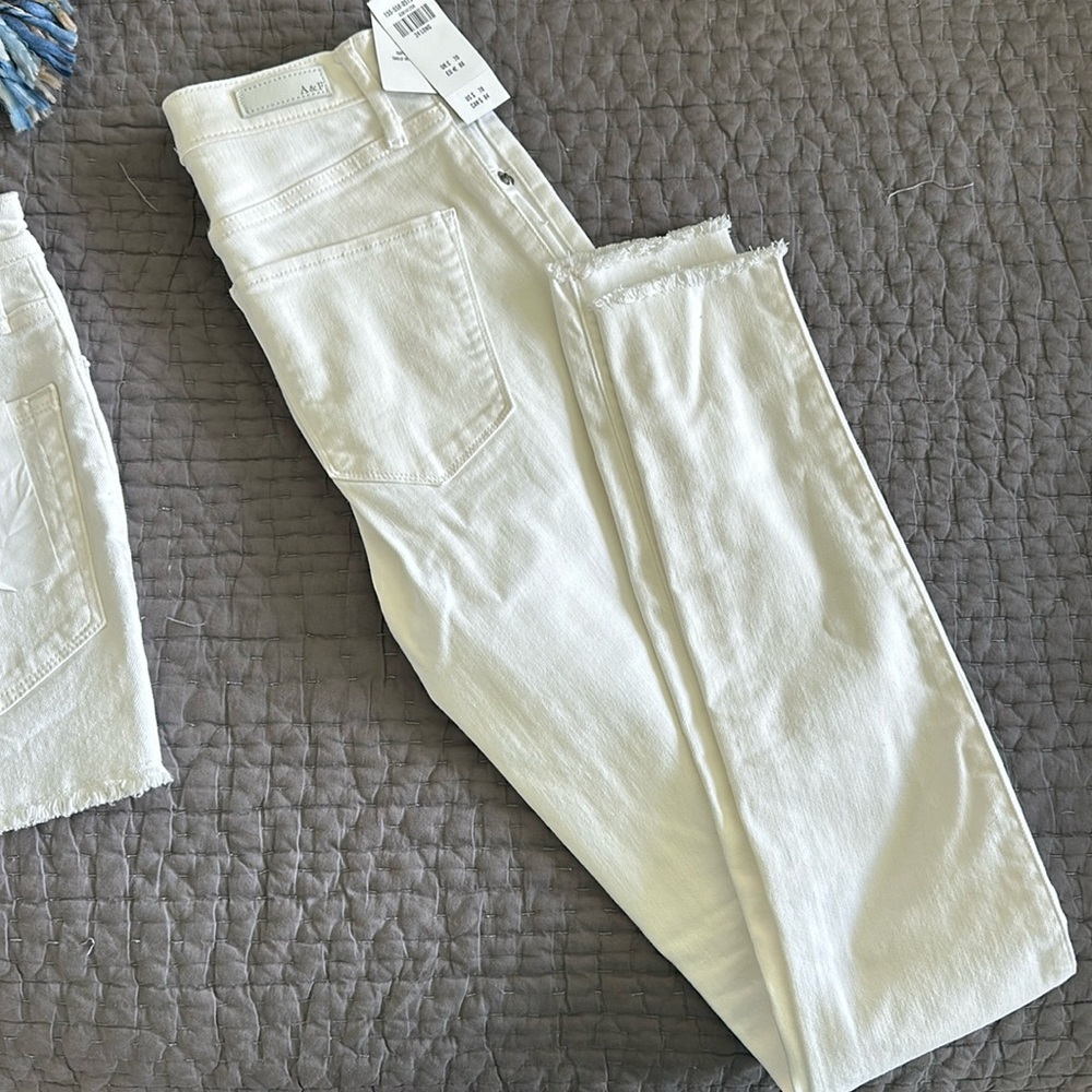 New with tags white jeans